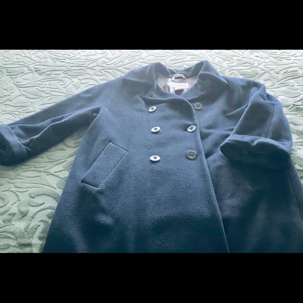 Double-breasted Classic Overcoat. - Picture 3 of 5